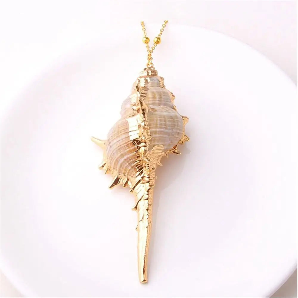 Boho Cowrie Conch Shell Pendant Necklace – Women's Beach Shell Pendant Necklace PLUSH