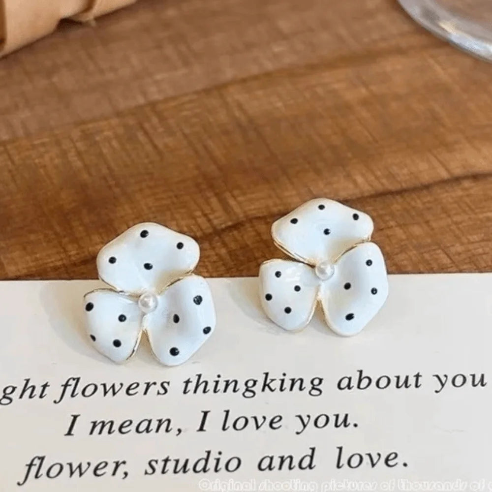 French Polka Dot Flower Stud Earrings – Minimalist Women Stud Earrings PLUSH