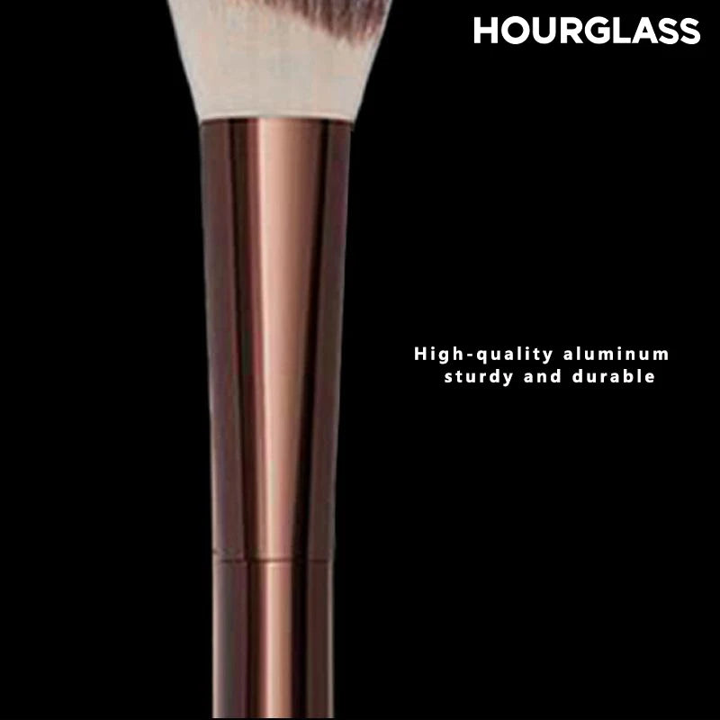 HOURGLASS No.15 Liquid Blush, Contour & Powder Makeup Brush Makeup Brush PLUSH