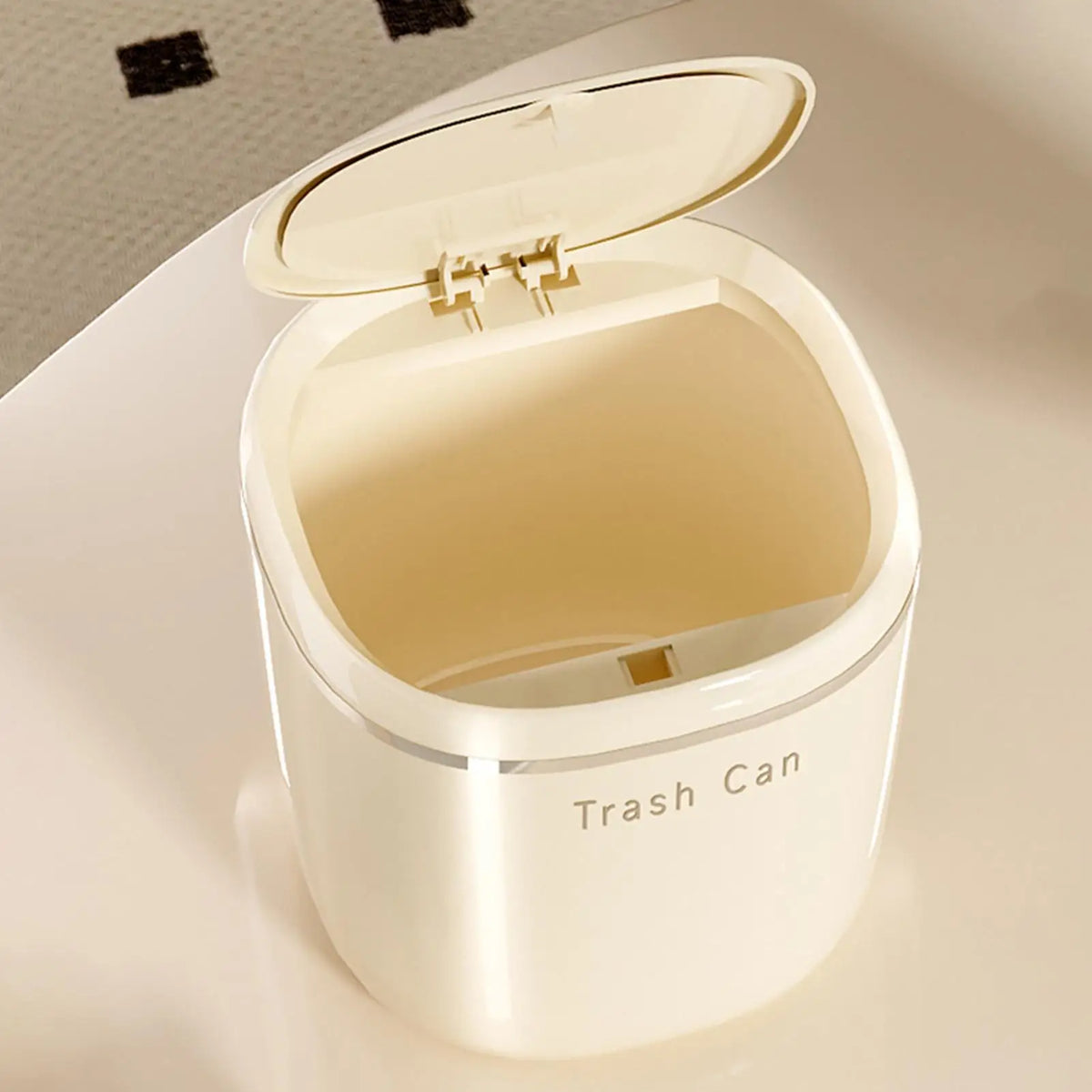Mini Desk Trash Can with Lid – 2.6L Compact Desktop Bin Desktop Trash Can PLUSH