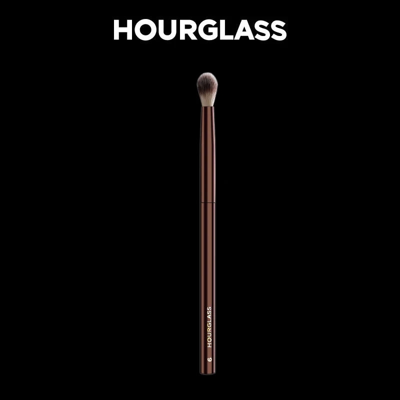 Hourglass No.6 Tapered Blender Eye Brush – Soft Fiber Eye Makeup Brush PLUSH