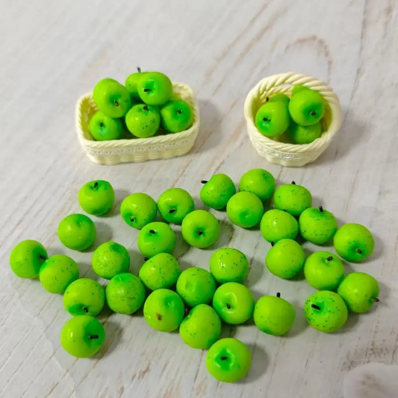 Dollhouse Miniature Apple Set 1:12 Scale – DIY Kitchen Decor Dollhouse Accessories PLUSH