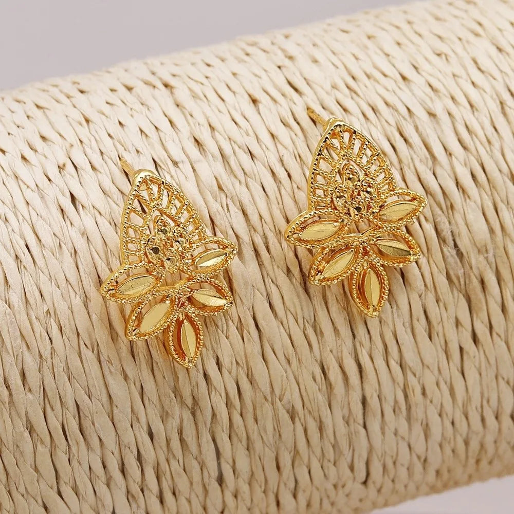 Vintage Gold Flower Jewelry Set – Necklace & Stud Earrings Jewelry Set PLUSH