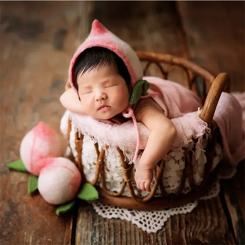 Newborn Photography Basket Prop – Round Hand-Woven Vine Poser Newborn Photography Prop PLUSH