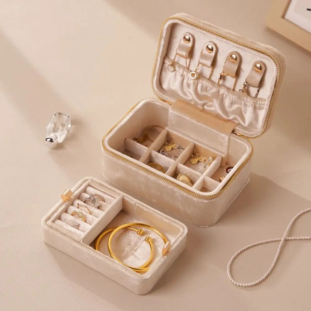 Velvet Jewelry Organizer Bag – Bracelets, Earrings & Necklaces Jewelry Organizer Bag PLUSH
