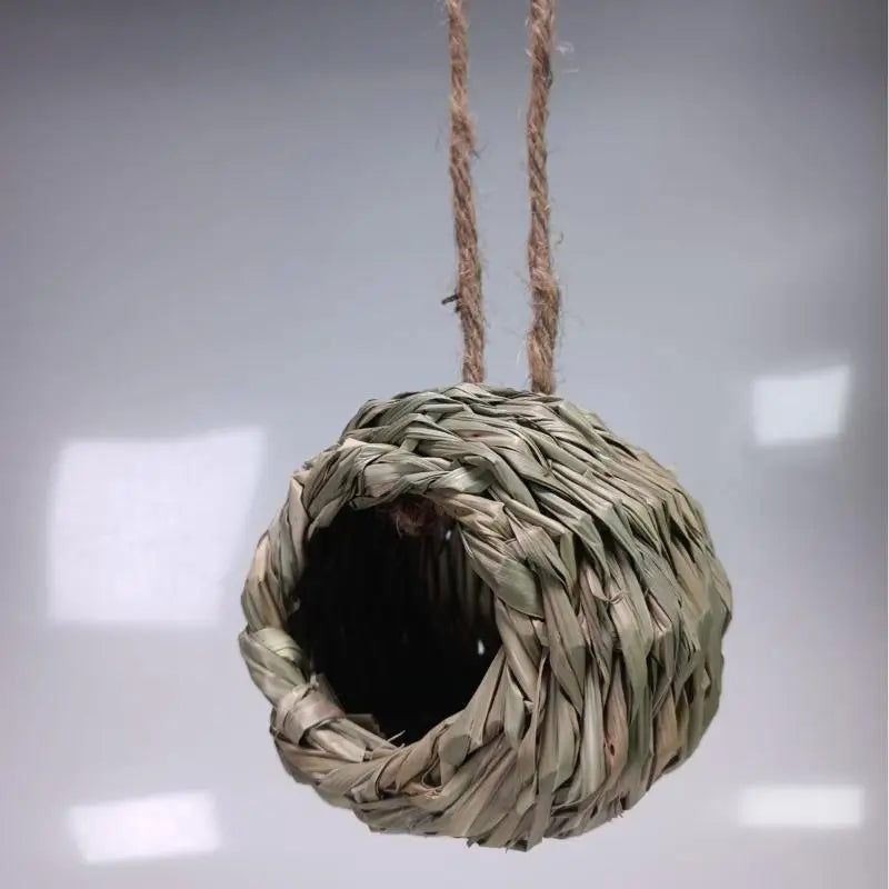 Woven Hanging Bird Nest | Natural Grass Birdhouse for Garden Hanging Bird Nest PLUSH