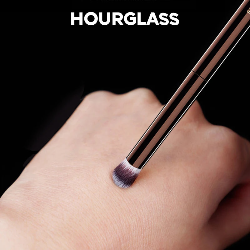 Hourglass No.9 Domed Shadow Brush – Soft Fiber Eye Blending Eye Makeup Brush PLUSH