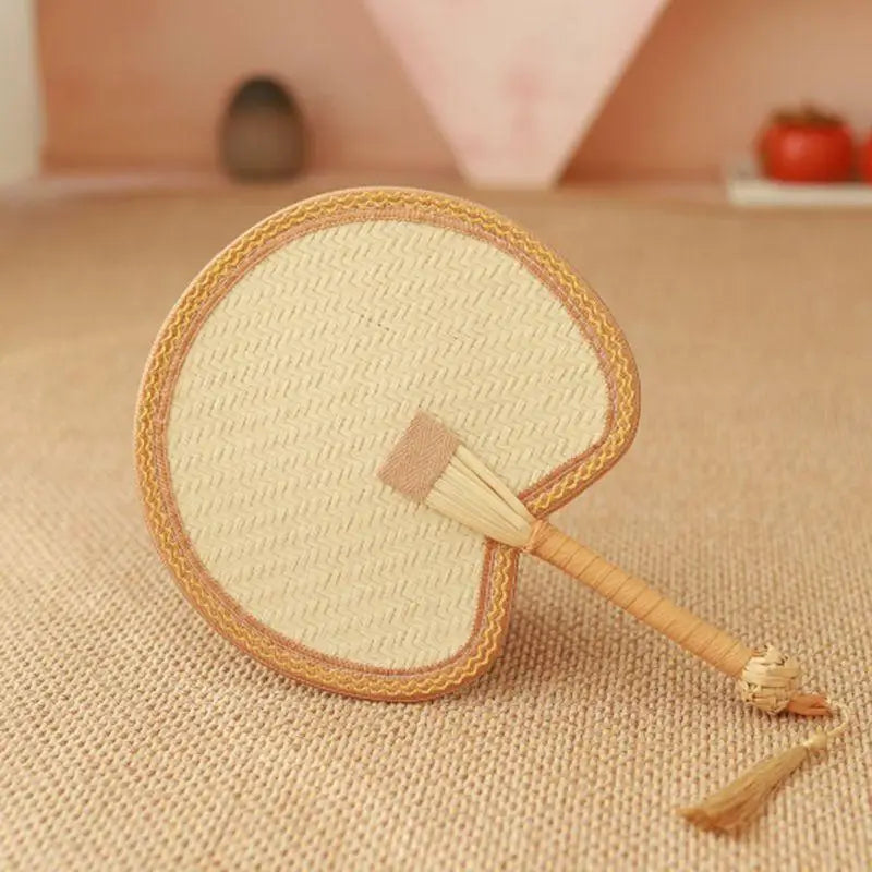 Handwoven Wheat Straw Handheld Fan – Portable Summer Cooling Handheld Straw Fan PLUSH A1