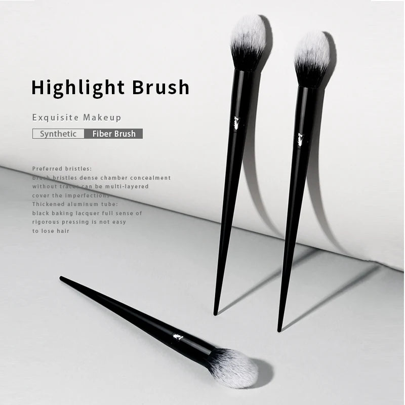 Kat Von D Highlight Brush 04 – Soft Synthetic Hair Makeup Brush Makeup Highlight Brush PLUSH