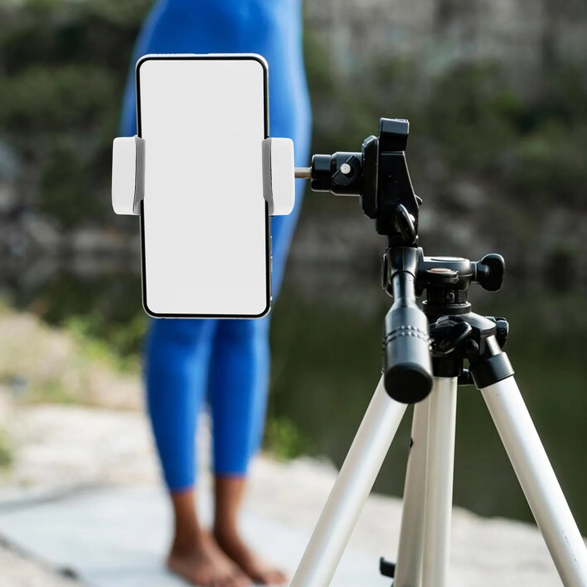 Universal Phone Tripod Mount Clip – 1/4" Screw Adapter Phone Tripod Mount PLUSH