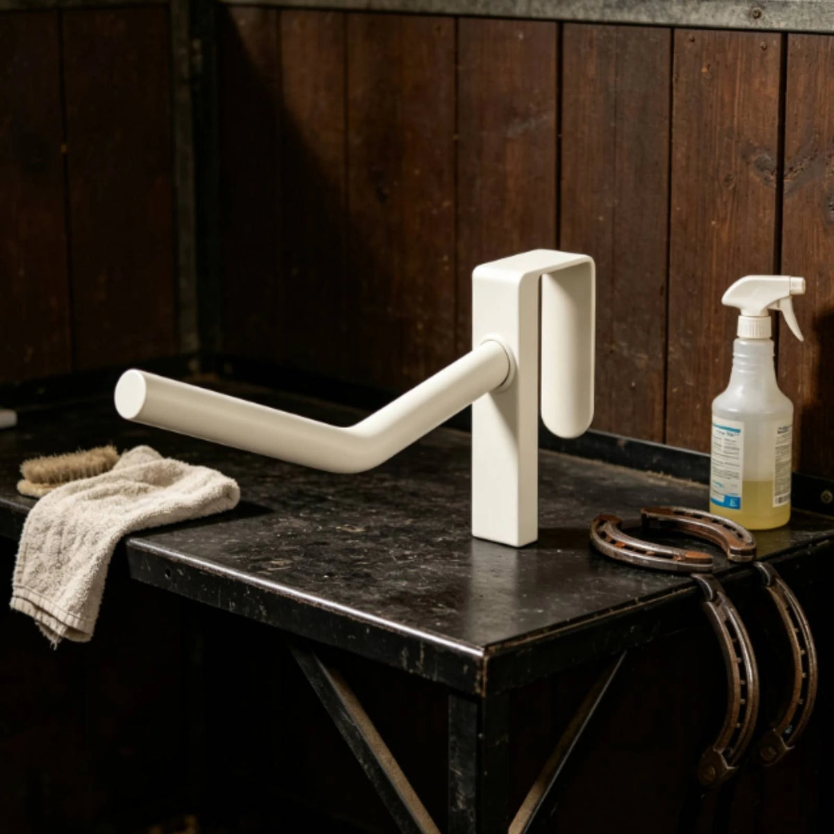 Wall Mounted Saddle Rack – Heavy Duty Metal Tack Room Holder Wall Saddle Rack PLUSH