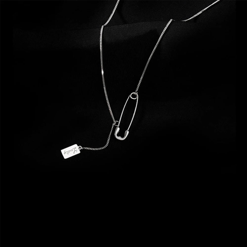 Women's Geometric Pendant Choker Clavicle Chain Necklace Pendant Choker Necklace PLUSH