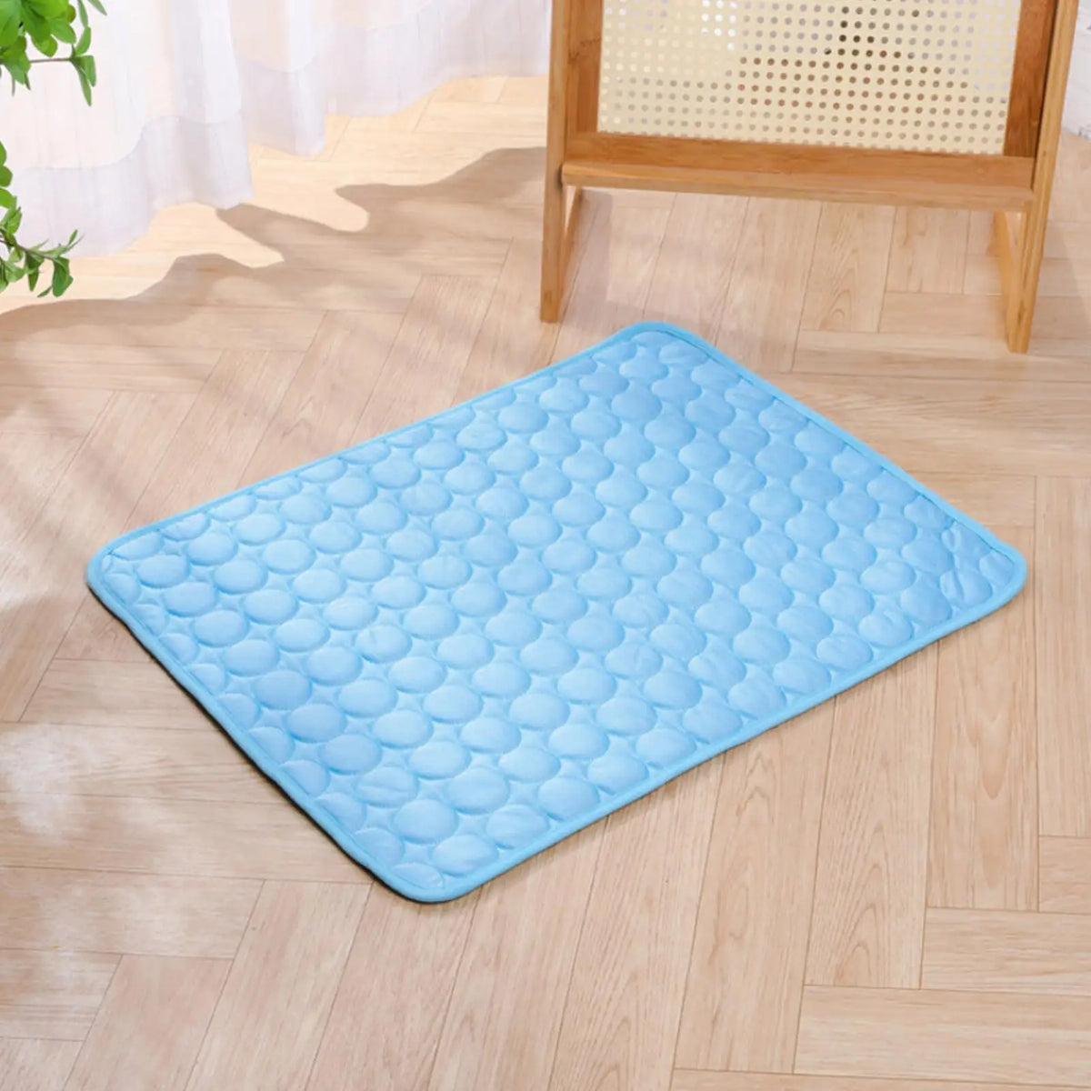 Self-Cooling Pet Mat for Dogs & Cats – Ice Silk Summer Pad Pet Cooling Mat PLUSH
