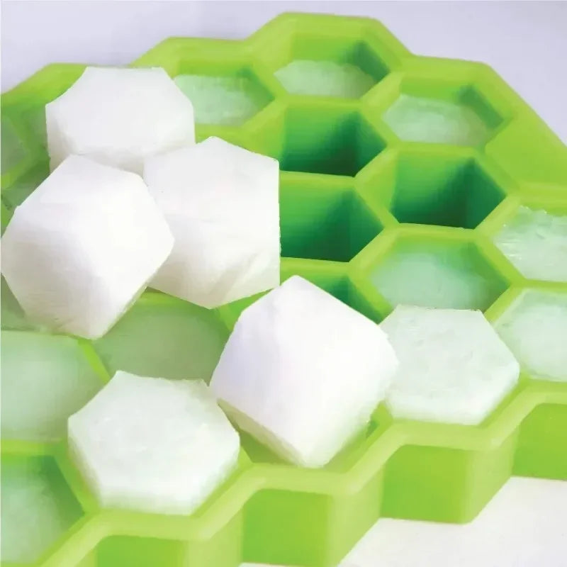 37-Cavity BPA-Free Silicone Ice Cube Tray with Lids & Popsicle Mold Silicone Ice Cube Tray PLUSH