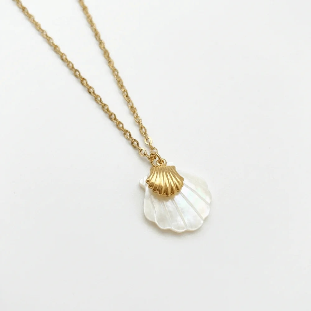 Boho Shell Necklace – Starfish Sea Turtle Dolphin Pendant Pendant Necklace PLUSH Shell
