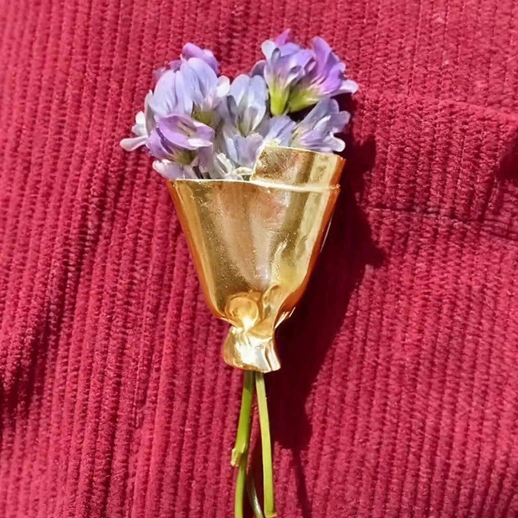 Wearable Flower Vase Brooch – Floral Lapel Pin for Women & Men Floral Brooch Pin PLUSH