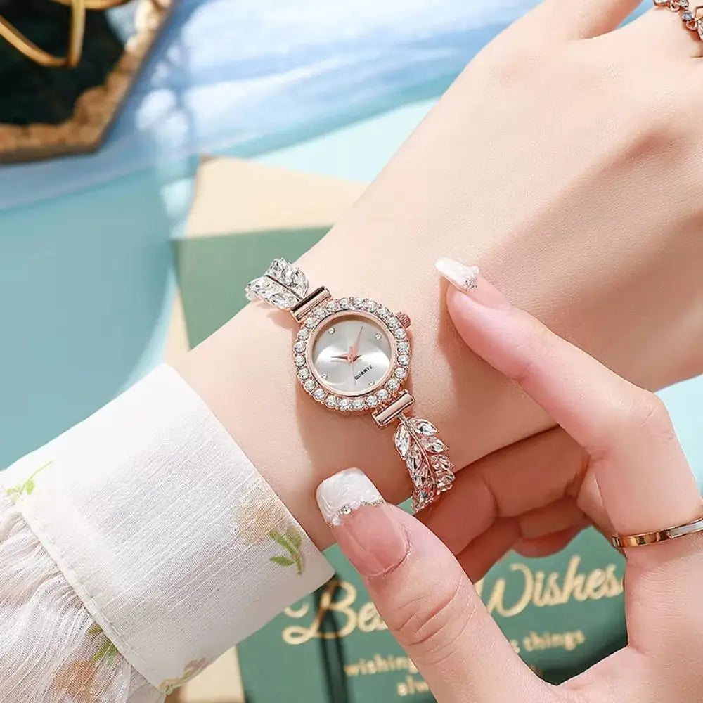 Women's Slim Rhinestone Leaf Quartz Watch – Adjustable Strap Women's Quartz Watch PLUSH
