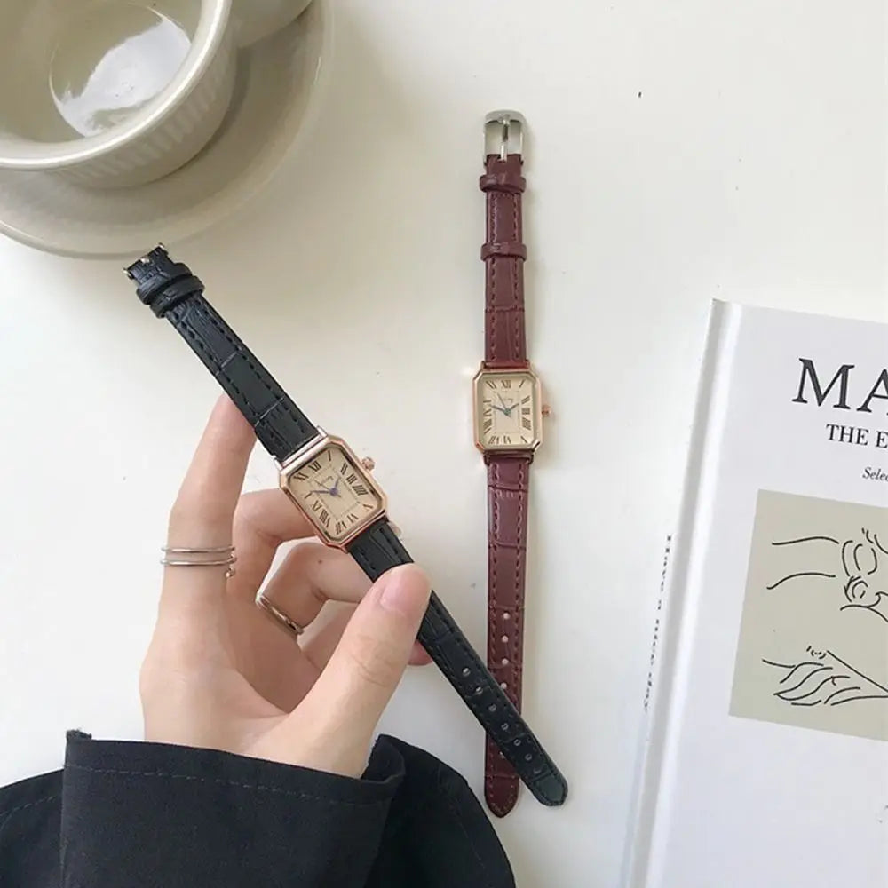 Elegant Women's Quartz Watch – Roman Numeral Leather Strap Ladies Quartz Watch PLUSH