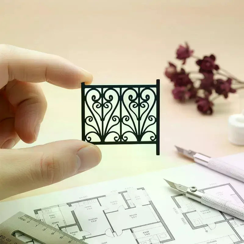 Dollhouse Carved Fence Miniature Model – DIY Scene & Décor Miniature Dollhouse Accessory PLUSH