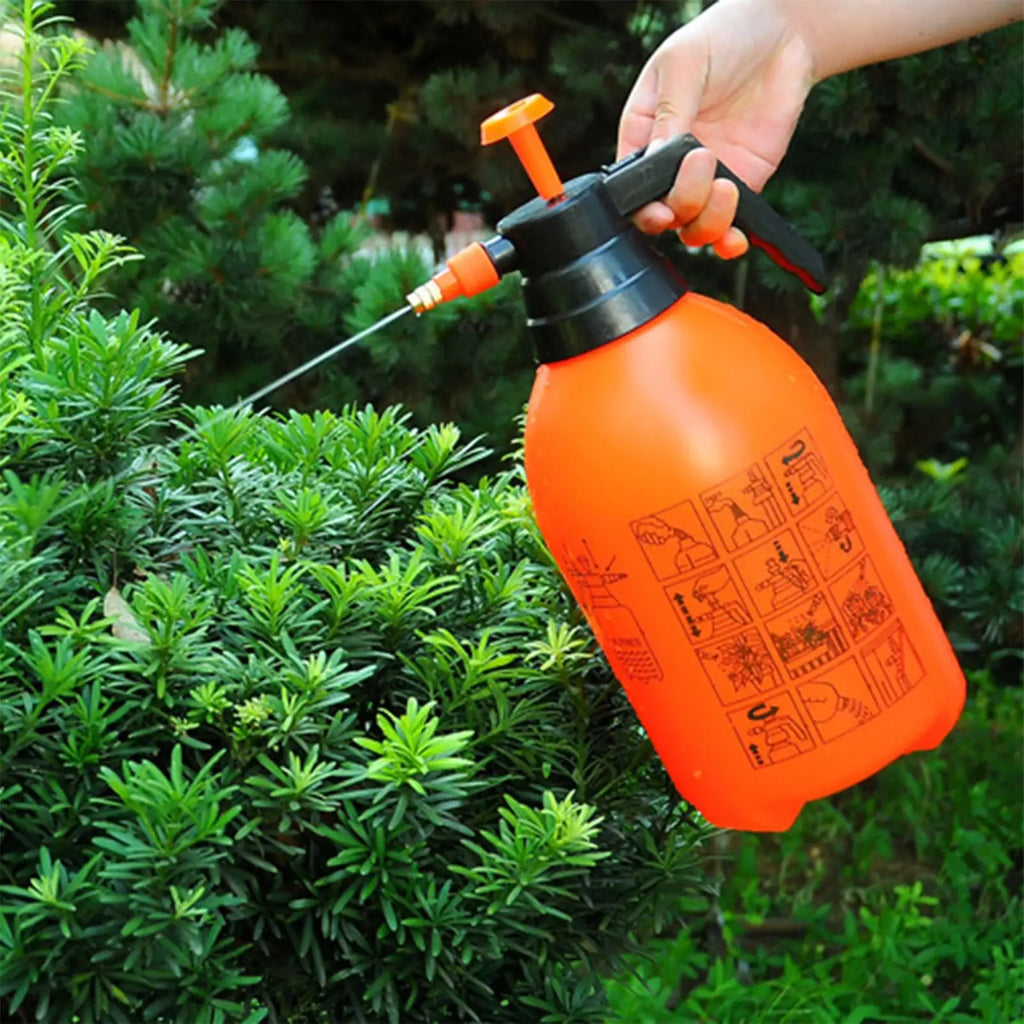 2/3L Hand Pressure Garden Sprayer – Adjustable Nozzle Bottle Garden Sprayer Bottle PLUSH