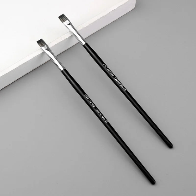 Pro Flat Lip & Concealer Brush #25 – Sep Series Makeup Tool Lip Makeup Brush PLUSH