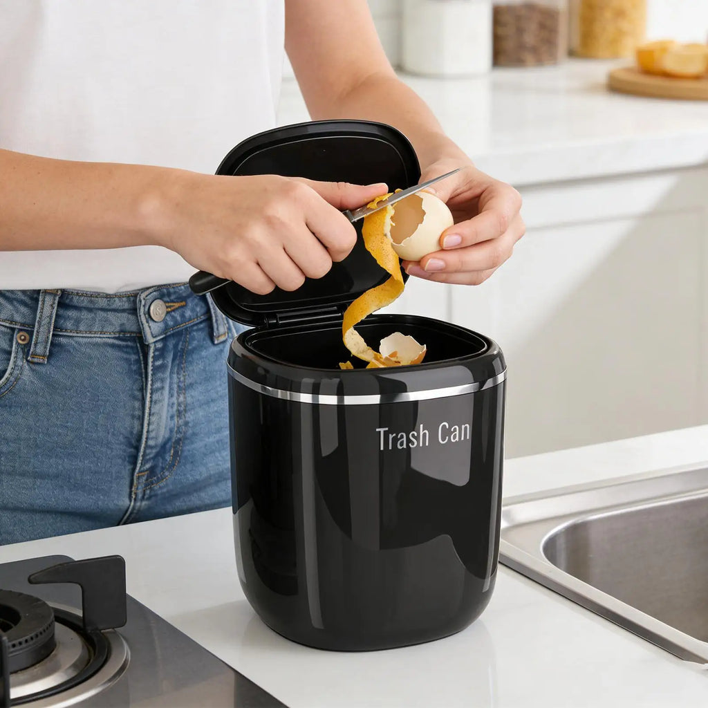 Mini Desk Trash Can with Lid – 2.6L Compact Desktop Bin Desktop Trash Can PLUSH
