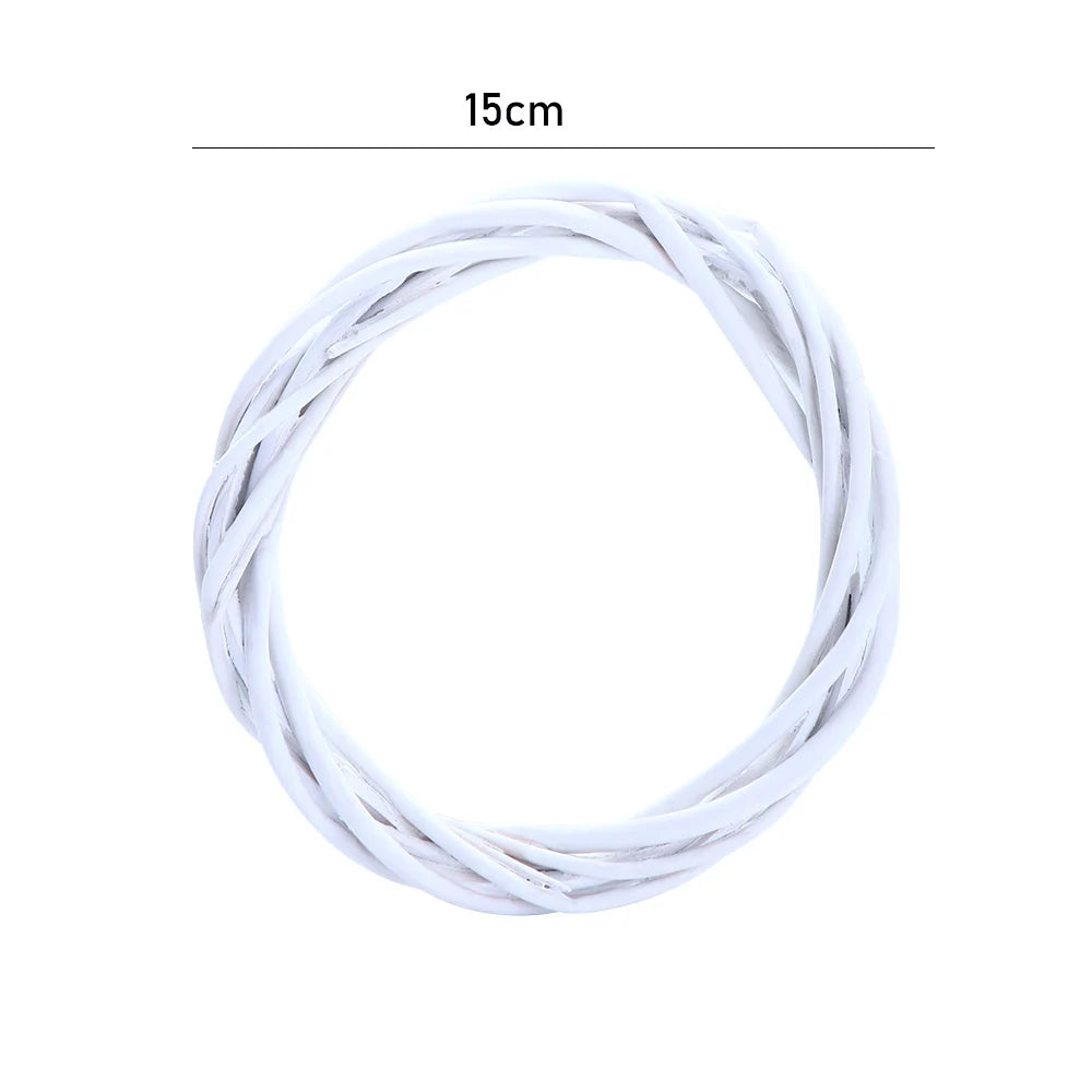 White Rattan Wicker Wreath Ring – Christmas Hanging Ornament Christmas Wreath Ring PLUSH 15cm