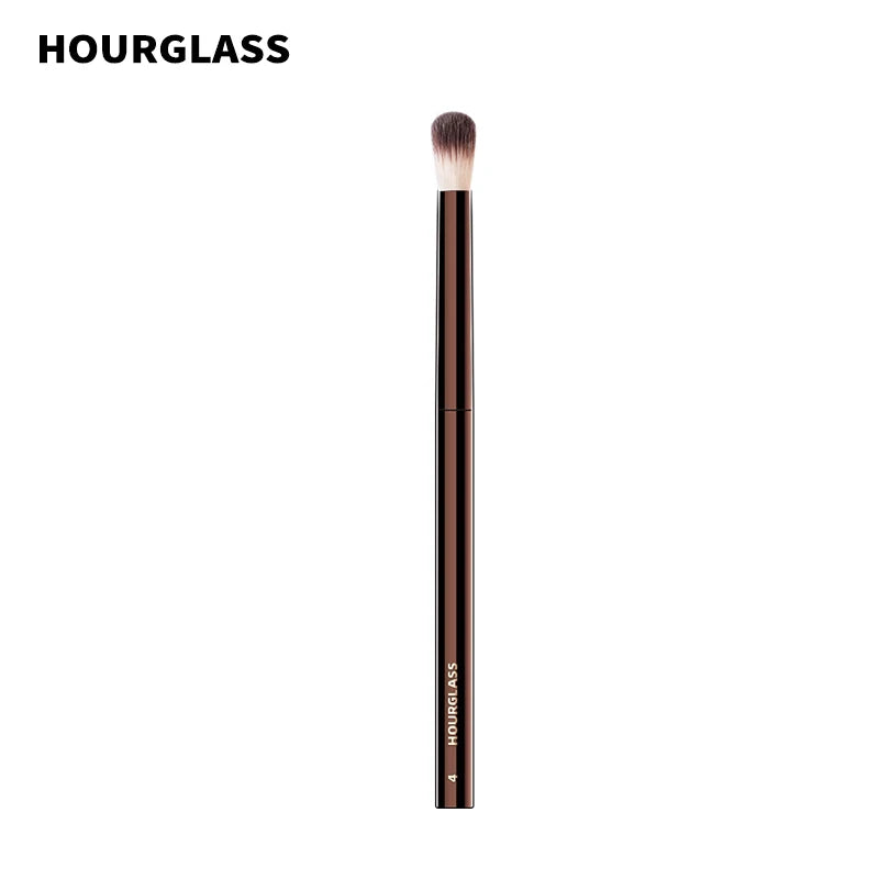 Hourglass No.4 Crease & Highlight Brush – Soft Fiber Tip Makeup Brush PLUSH