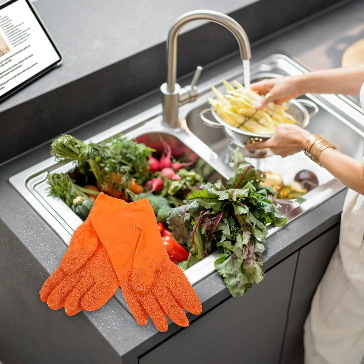 Vegetable Peeler Gloves – Waterproof Anti-Slip Kitchen Tool Vegetable Peeler Gloves PLUSH