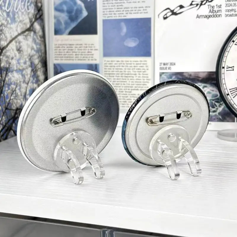 Magnetic Invisible Card Stand – Clear Acrylic Badge Display Acrylic Card Stand PLUSH
