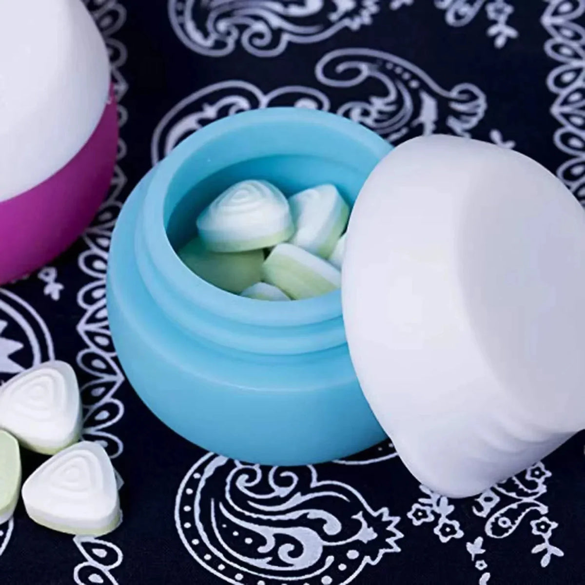 25ml Silicone Travel Cosmetic Jar – Refillable Cream Container Travel Cosmetic Jar PLUSH