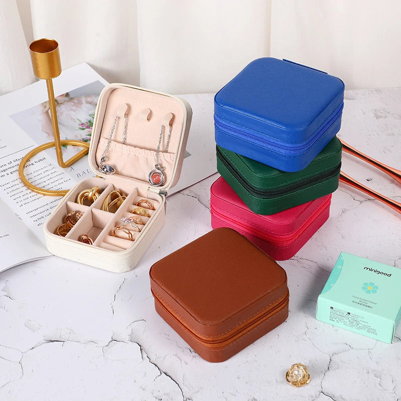 Portable Travel Jewelry Organizer Box – PU Leather Zipper Case Jewelry Organizer Box PLUSH