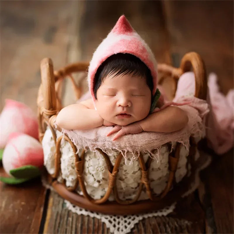 Newborn Photography Basket Prop – Round Hand-Woven Vine Poser Newborn Photography Prop PLUSH