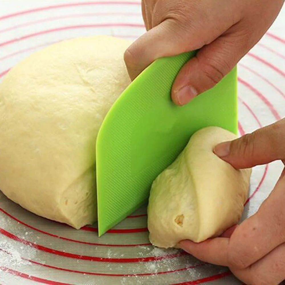 Green Cake Spatula, Dough Knife & Butter Scraper – Baking Set Baking Tool Set PLUSH