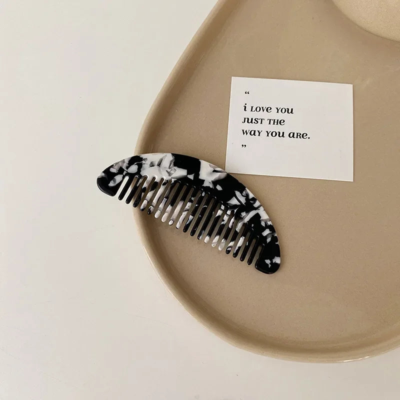 Colorful Acetate Hair Comb – Anti-Static Salon Styling Tool Hair Styling Comb PLUSH black white