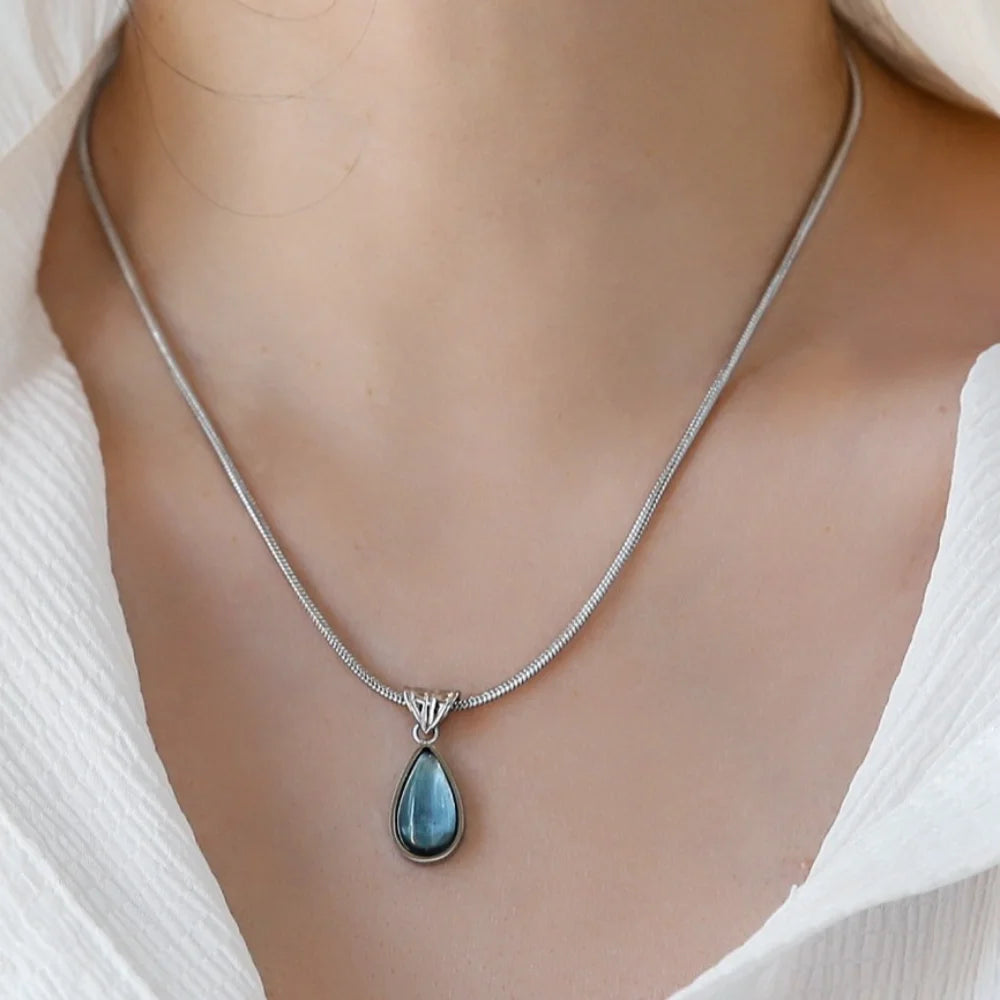 Olive Green Drop Pendant Necklace – Snake Chain Vintage Style Pendant Necklace PLUSH