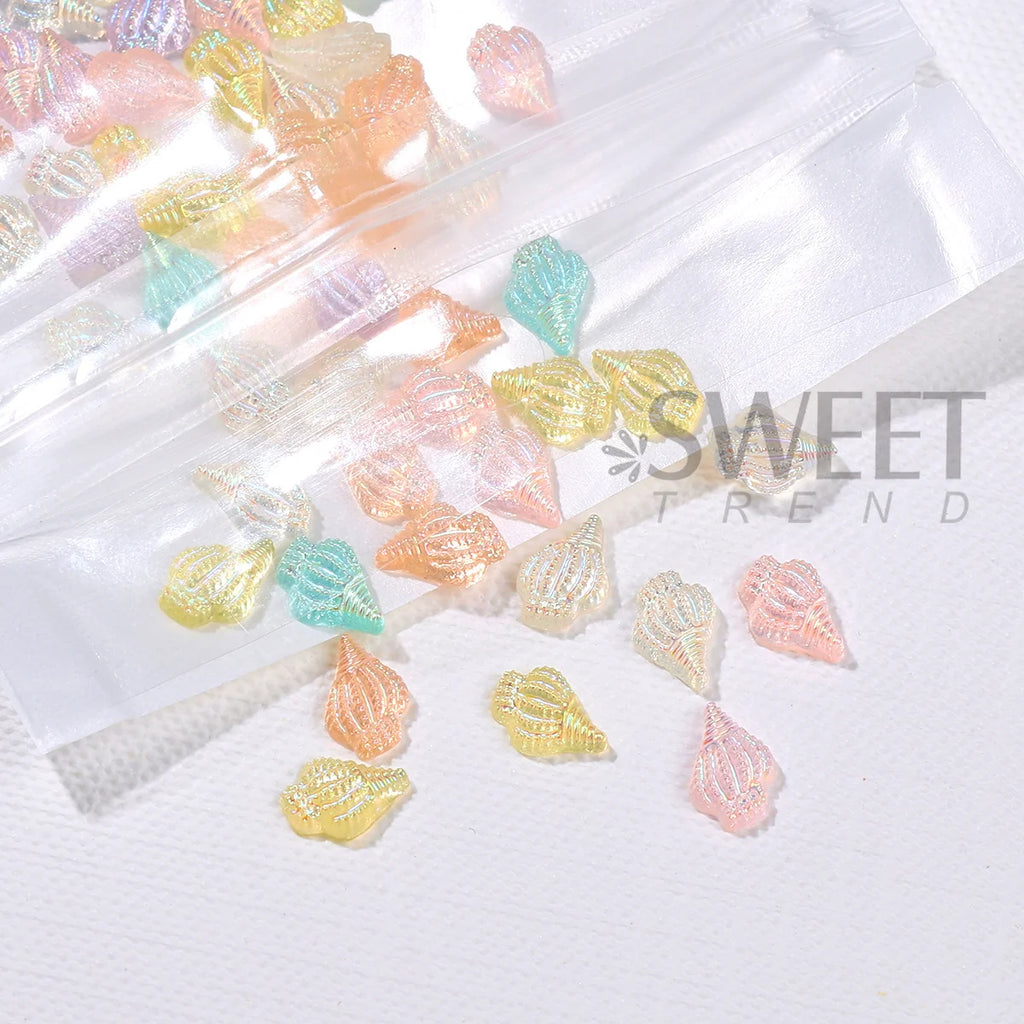 Iridescent Conch Resin Nail Charms Aurora Shell 20/50pcs Nail Art Charms PLUSH