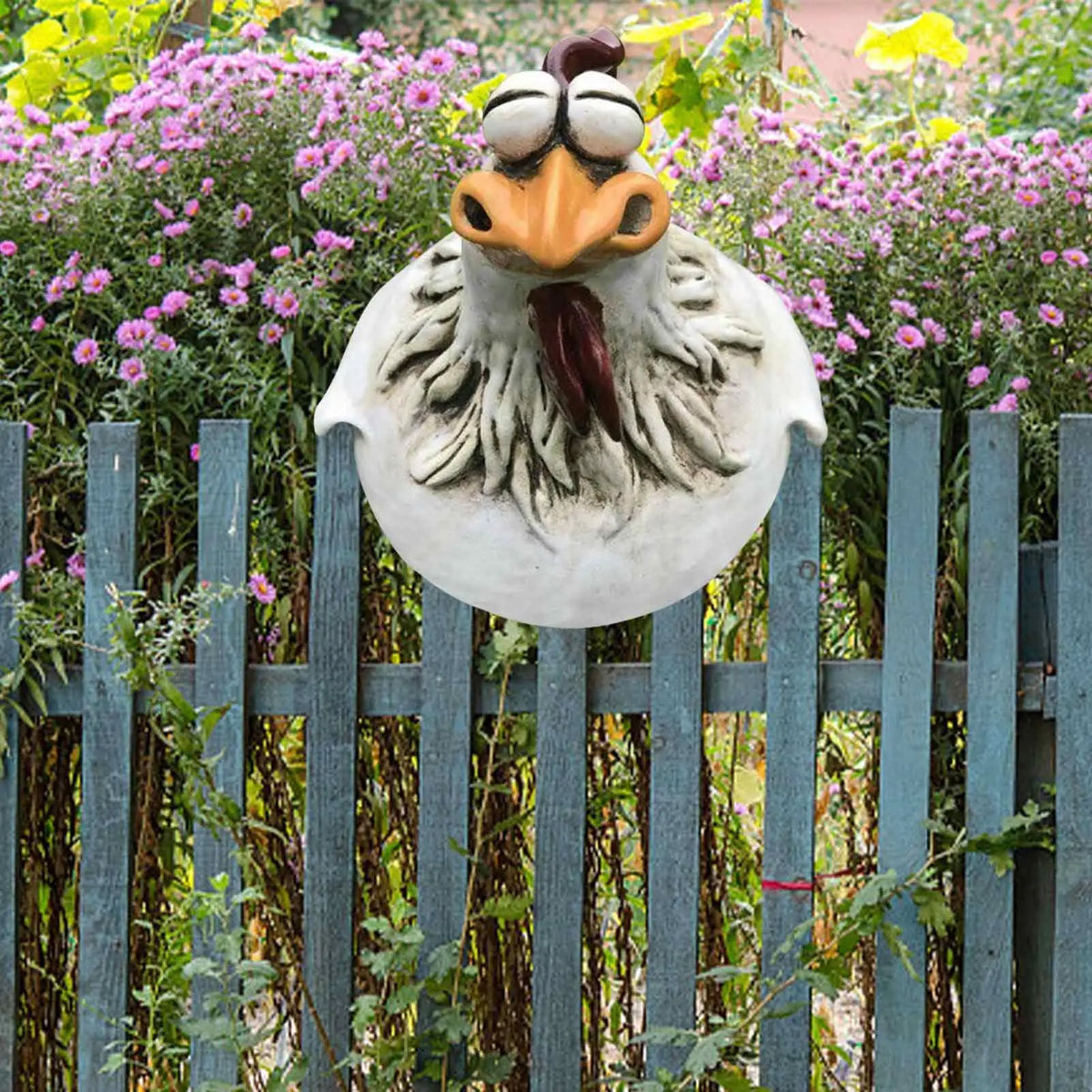 Resin Chicken Fence Statue – Garden Farm Yard Hen Sculpture Garden Statue PLUSH